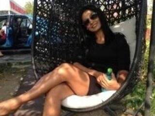 Ερωτική συνομιλία μέσω βίντεο leelooo