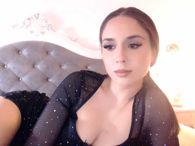 Εκπομπές οθόνης Leila34