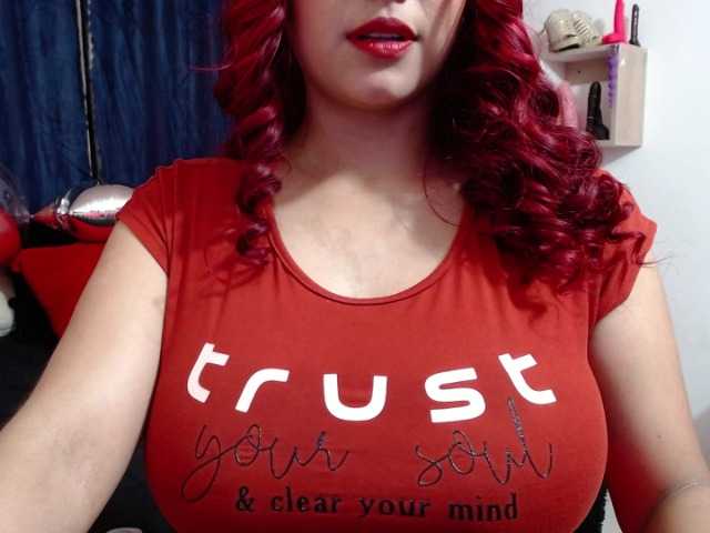 Εκπομπές οθόνης LenaFavorite