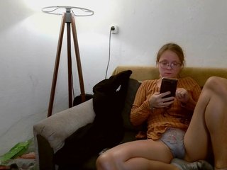 Ερωτική συνομιλία μέσω βίντεο LeniFuchs