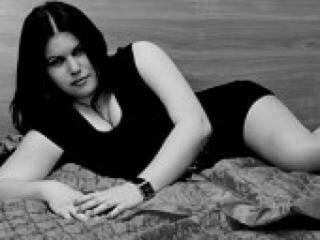 Ερωτική συνομιλία μέσω βίντεο leonasweet