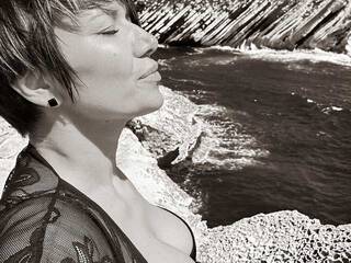 Ερωτική συνομιλία μέσω βίντεο LeraStar