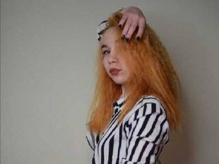 Ερωτική συνομιλία μέσω βίντεο LessiFox