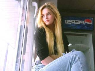 Ερωτική συνομιλία μέσω βίντεο LetsRight