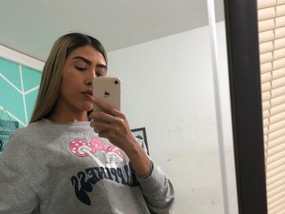 Ερωτική συνομιλία μέσω βίντεο LexaRoss