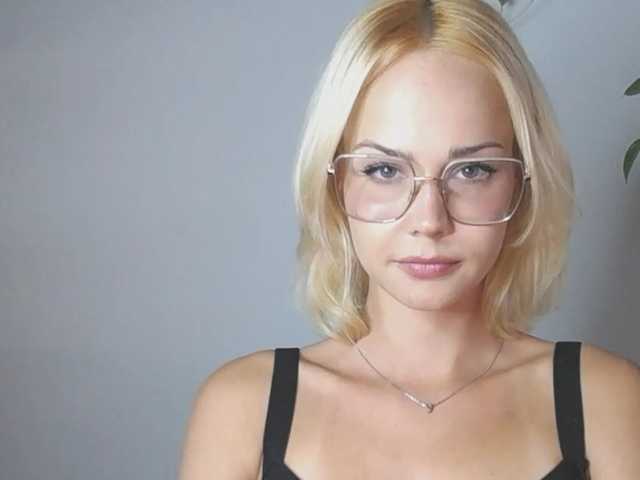 Φωτογραφίες lexieSpicy Sweet and yet dang naughty ;) #innocentface #sweet #petite #glasses #fetish #natural #shorthair #domina #teaser #cfmn #joi #cei #cbt #sph #cucktrainingI don;t speak russian