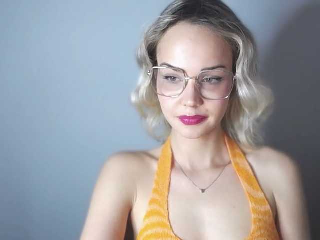 Φωτογραφίες lexieSpicy Sweet and yet dang naughty ;) #innocentface #sweet #petite #glasses #fetish #natural #shorthair #domina #teaser #cfmn #joi #cei #cbt #sph #cucktrainingI don;t speak russian