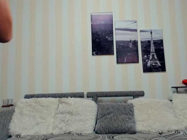 Εκπομπές οθόνης LeylaBlack