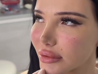 Ερωτική συνομιλία μέσω βίντεο Marinee099
