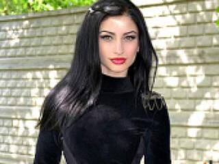 Ερωτική συνομιλία μέσω βίντεο leylanice