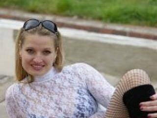 Ερωτική συνομιλία μέσω βίντεο liannra