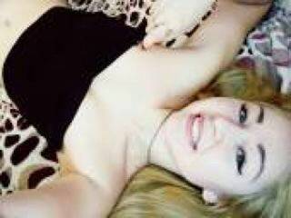 Ερωτική συνομιλία μέσω βίντεο lika099