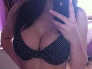 Ερωτική συνομιλία μέσω βίντεο liliroses