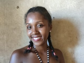 Ερωτική συνομιλία μέσω βίντεο Lillteblackgirl