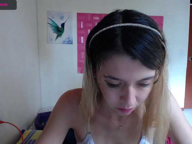 Εκπομπές οθόνης LillyBrooks