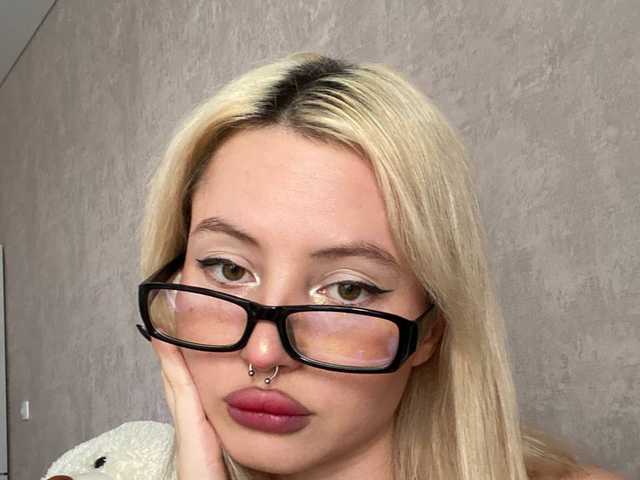 Φωτογραφία του προφίλ LillyEll