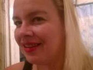 Ερωτική συνομιλία μέσω βίντεο liloukiss