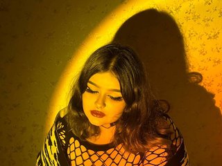 Ερωτική συνομιλία μέσω βίντεο Lilya-milky