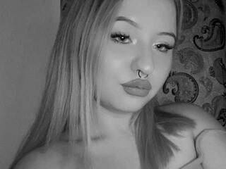 Ερωτική συνομιλία μέσω βίντεο LilyMarks