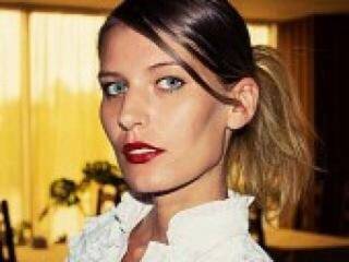 Ερωτική συνομιλία μέσω βίντεο lilyrich