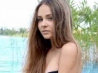 Ερωτική συνομιλία μέσω βίντεο linaa433