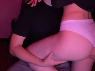 Ερωτική συνομιλία μέσω βίντεο linniks