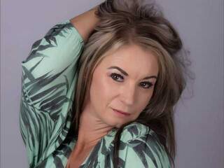 Ερωτική συνομιλία μέσω βίντεο Lionessss