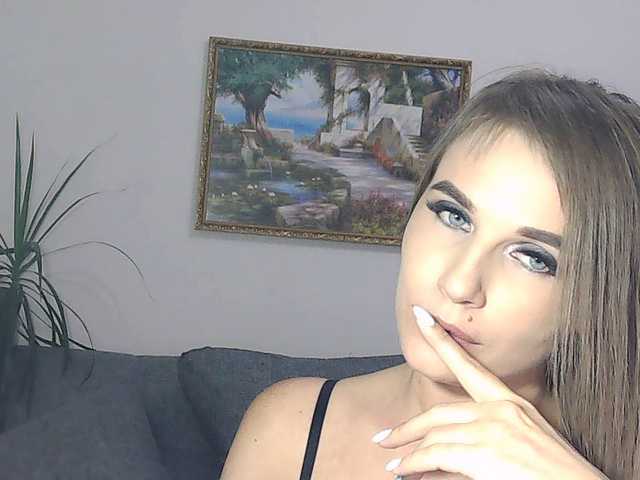 Εκπομπές οθόνης LisaCarter