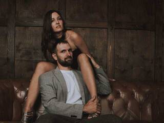 Ερωτική συνομιλία μέσω βίντεο LisaNovak69