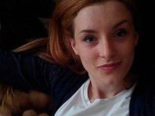 Ερωτική συνομιλία μέσω βίντεο littlemarry