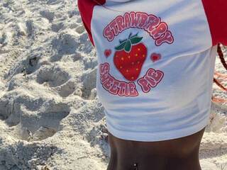 Ερωτική συνομιλία μέσω βίντεο LittleMisscharming