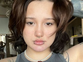 Ερωτική συνομιλία μέσω βίντεο littlewetgirl