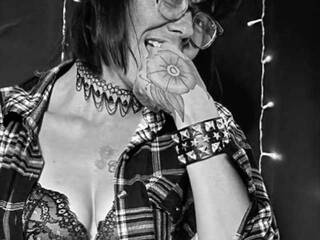 Ερωτική συνομιλία μέσω βίντεο Lizziestar69