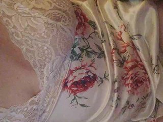 Ερωτική συνομιλία μέσω βίντεο LIZISAHAROK