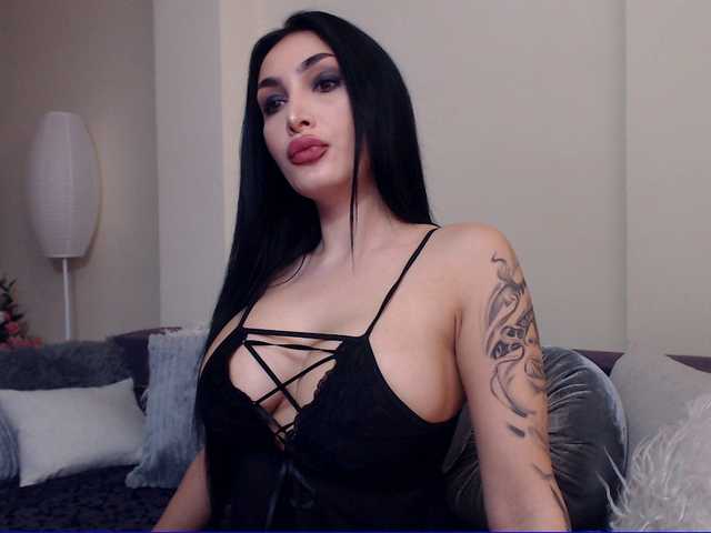 Εκπομπές οθόνης LizzyAnne