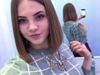 Ερωτική συνομιλία μέσω βίντεο lizzzal