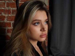 Ερωτική συνομιλία μέσω βίντεο llittleggerrl