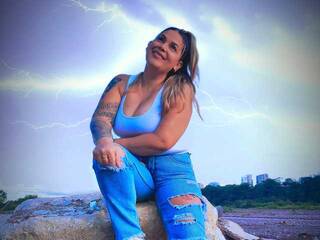 Ερωτική συνομιλία μέσω βίντεο lola69c