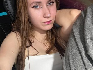 Ερωτική συνομιλία μέσω βίντεο Lolacuttiehottie