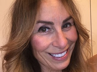 Ερωτική συνομιλία μέσω βίντεο lolamilf