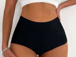 Ερωτική συνομιλία μέσω βίντεο LolaMyst