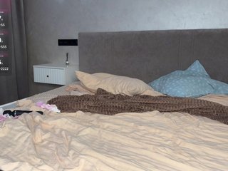 Ερωτική συνομιλία μέσω βίντεο LolaTeaseX