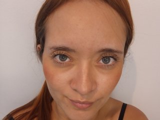 Ερωτική συνομιλία μέσω βίντεο lolax2025a