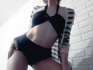 Ερωτική συνομιλία μέσω βίντεο LonelyKira