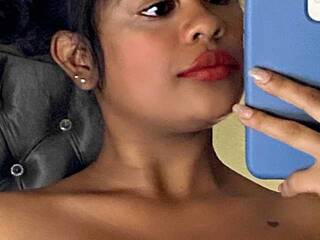 Ερωτική συνομιλία μέσω βίντεο lore24a