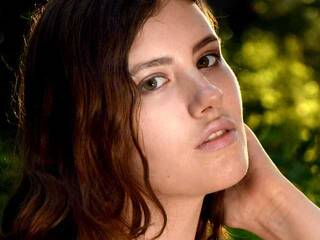 Ερωτική συνομιλία μέσω βίντεο LostDiamondViola