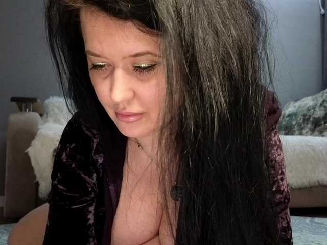 Εκπομπές οθόνης LoveCatsuit