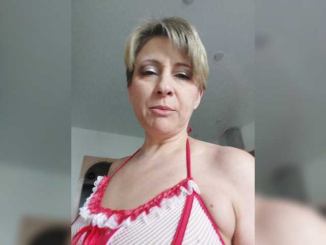 Εκπομπές οθόνης LoveSuperGerl
