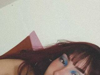 Ερωτική συνομιλία μέσω βίντεο luanthx