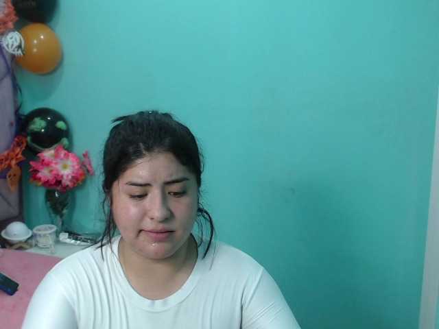 Εκπομπές οθόνης LuccyHot